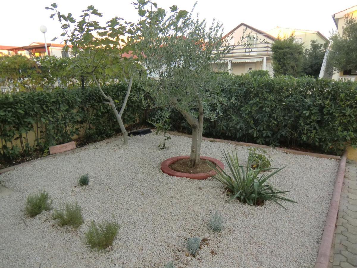 Ferien Haus Evita Auf Insel Vir - Wohnung I Bagian luar foto